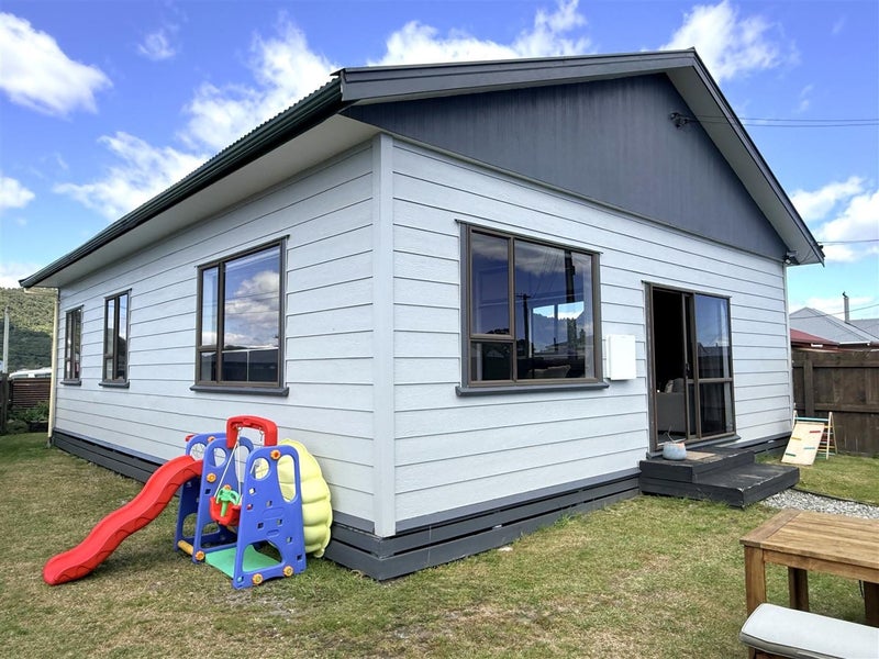 43 Blake Street, Blaketown, Greymouth - Carousel 2