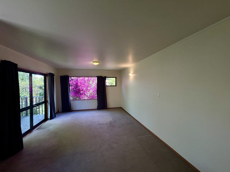 2/26 Deverell Place, Northcross, Auckland - Carousel 2