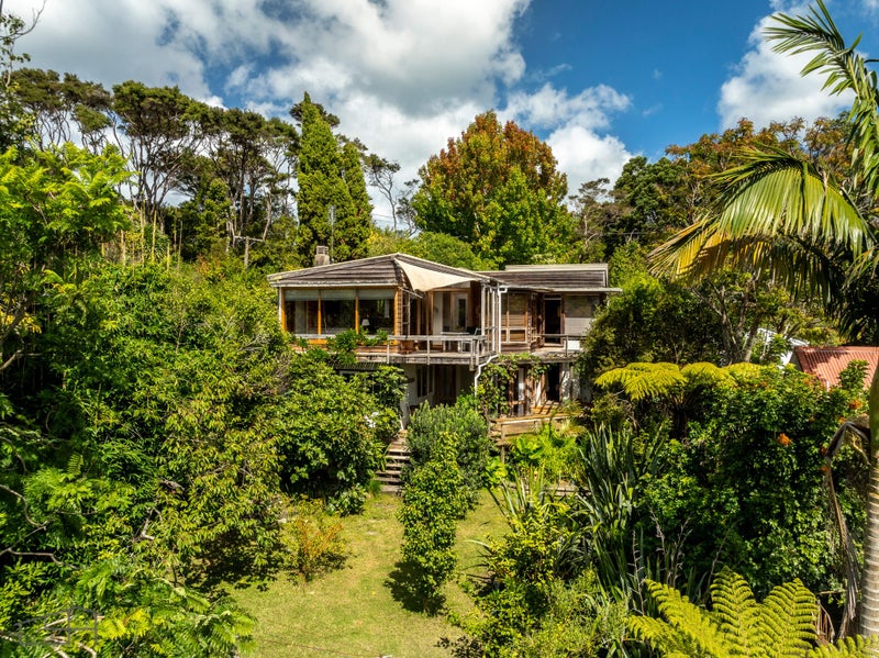 38 Opou Road, Titirangi, Auckland - Carousel 1