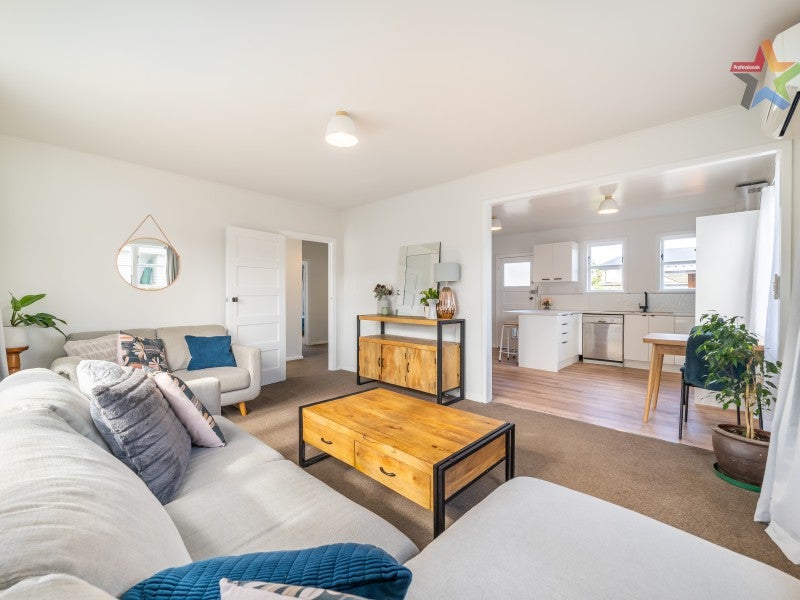 32 Rata Street, Naenae, Lower Hutt - Carousel 1