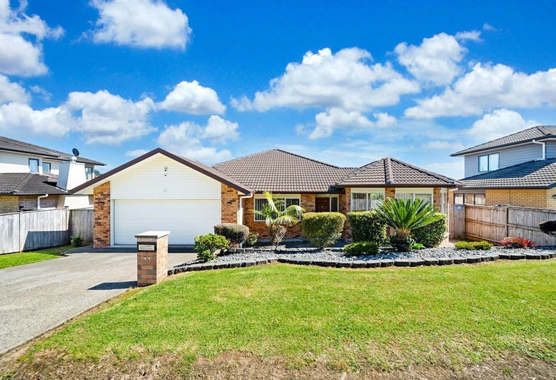 23 Leafield Crescent, Henderson, Auckland - Carousel 1