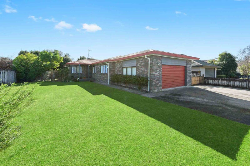 7 Meridian Place, Flagstaff, Hamilton - Carousel 2