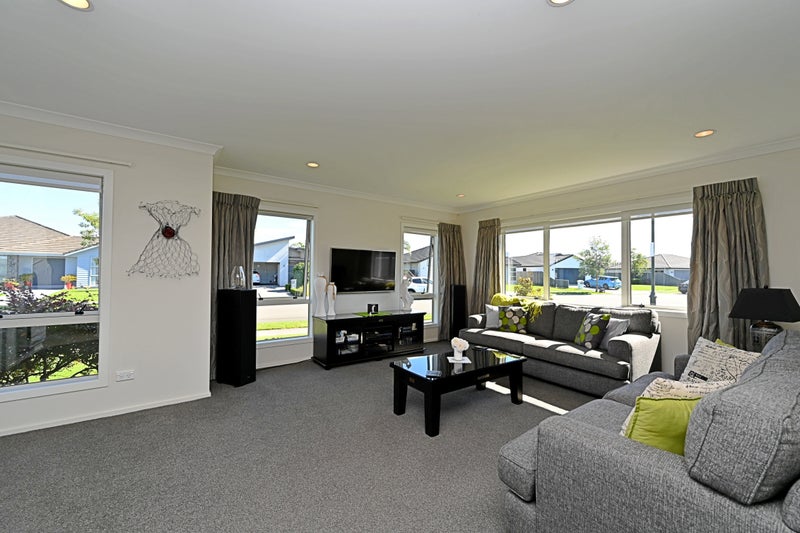 6 Kapiti Drive, Poraiti, Napier - Carousel 2