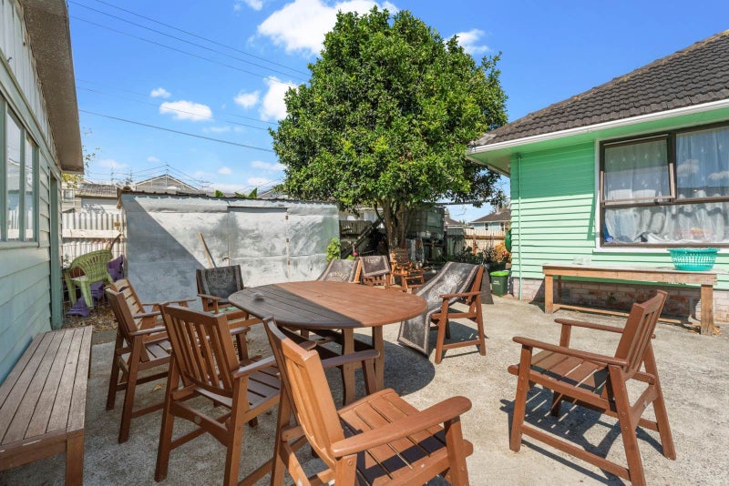 33 Watts Road, Manurewa, Auckland - Carousel 2