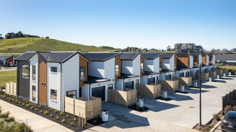 13 Adzebill Court, Rototuna North, Hamilton - Carousel 14
