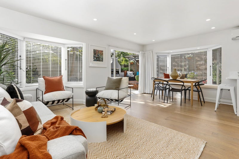 323I Mount Eden Road, Mount Eden, Auckland - Carousel 1