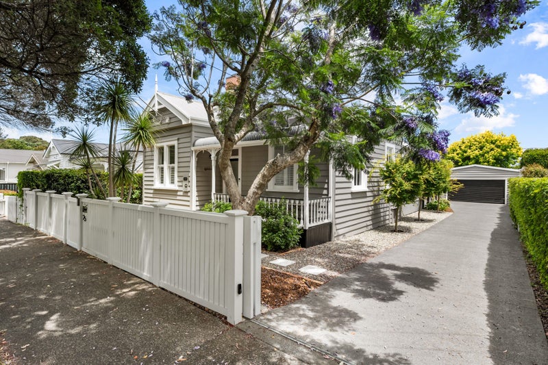 25 Volcanic Street, Mount Eden, Auckland - Carousel 1