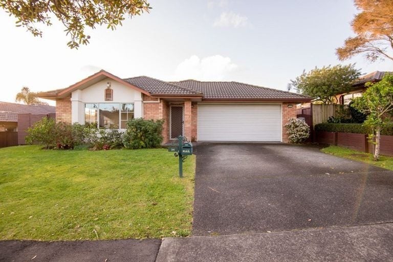 34 Rush Creek Drive, Westgate, Auckland - Carousel 1