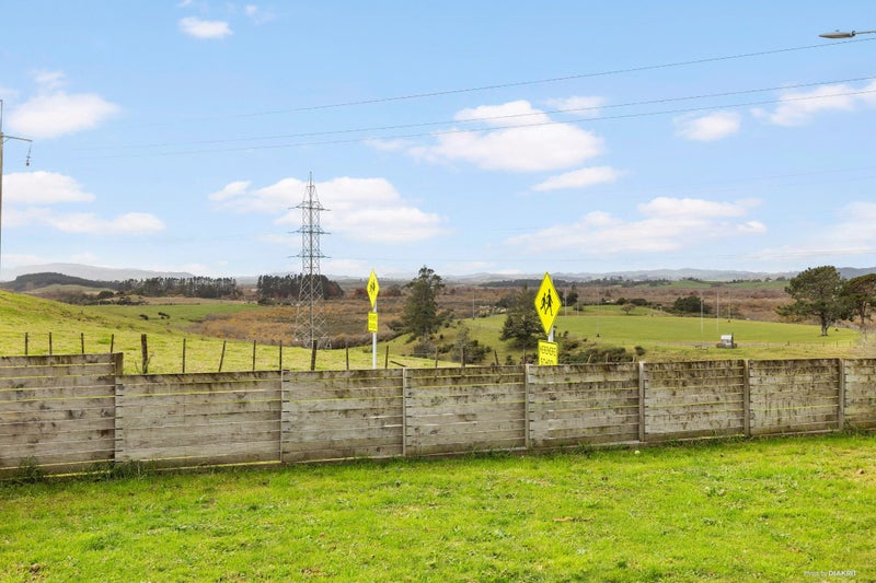 11 Naho Place, Meremere - Carousel 14