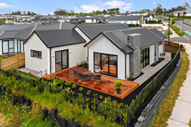 16 Croatia Avenue, Huapai, Kumeu - Carousel 2