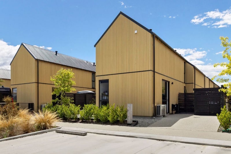 6 Casterway Crescent, Jacks Point, Queenstown - Carousel 1