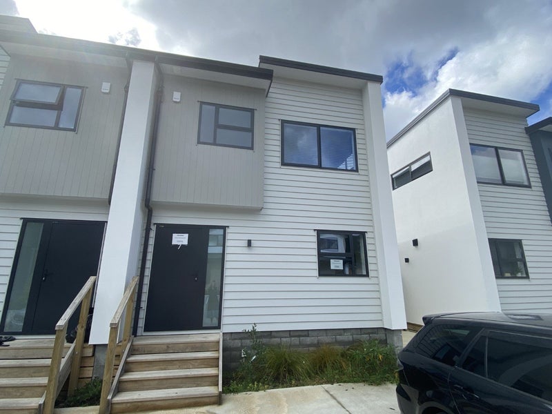 7/64 Glen Road, Stokes Valley, Lower Hutt - Carousel 1