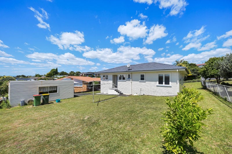 3 Westney Place, Forest Lake, Hamilton - Carousel 11