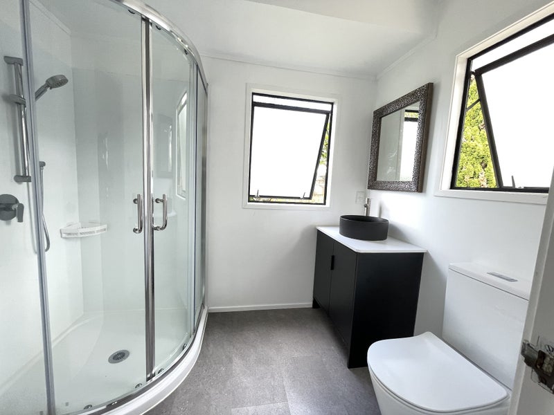 81 Totaravale Drive, Totara Vale, Auckland - Carousel 12