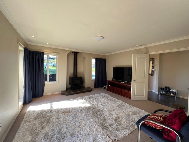 3 Raddington Way, Huntington, Hamilton - Carousel 2
