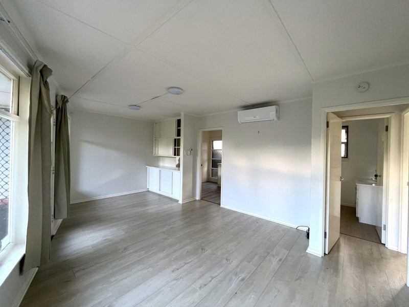 8/16 Erson Avenue, Royal Oak, Auckland - Carousel 1