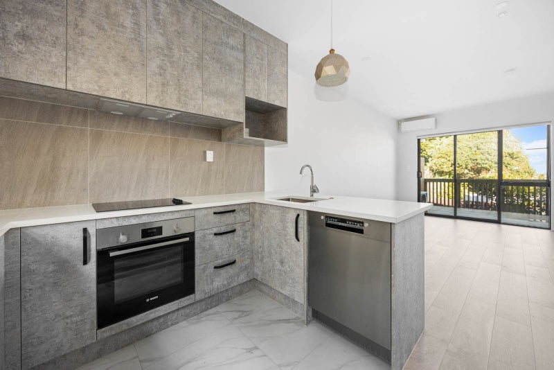 26 Fantail Place, Avondale, Auckland - Carousel 2