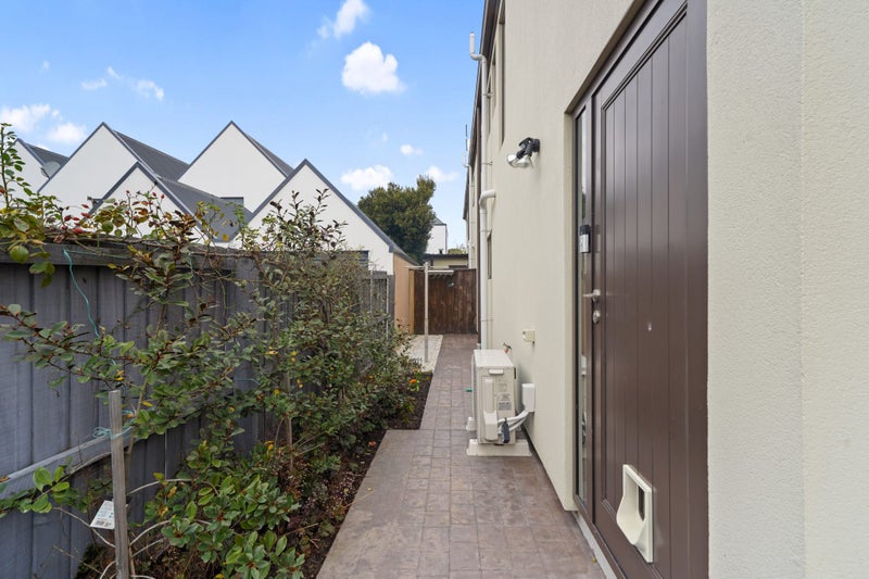 1/4 Nova Place, Christchurch Central, Christchurch - Carousel 21