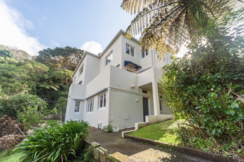 1/51 Barnard Street, Wadestown, Wellington - Carousel 1