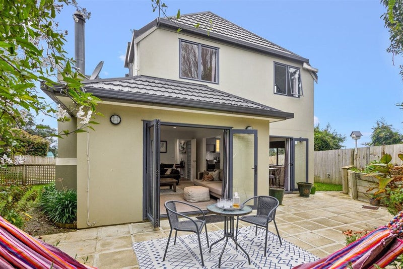 2/33 Waipa Street, Birkenhead, Auckland - Carousel 1