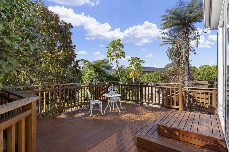 11 Golf Road, New Lynn, Auckland - Carousel 2