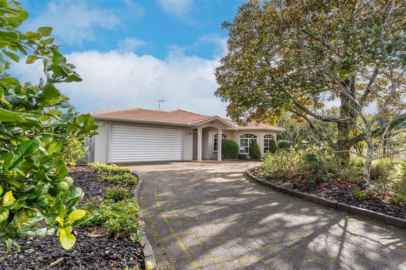 6 Charles Henry Place, Harrowfield, Hamilton - Carousel 1
