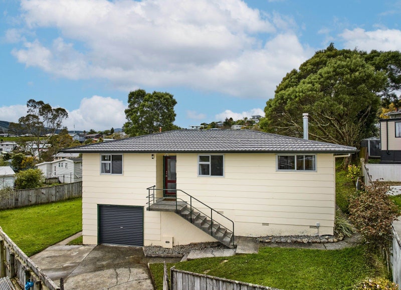 7 Edelweiss Grove, Timberlea, Upper Hutt - Carousel 22