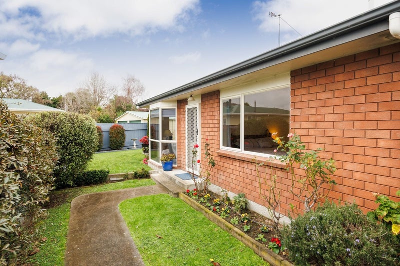 1 Eton Place, Terrace End, Palmerston North - Carousel 24