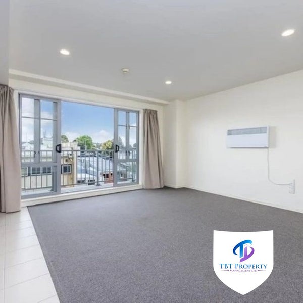 2H/3 Keystone Avenue, Three Kings, Auckland - Carousel 2