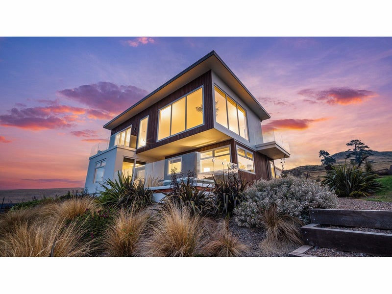 3 Ridgeway Place, Richmond Hill, Christchurch - Carousel 2