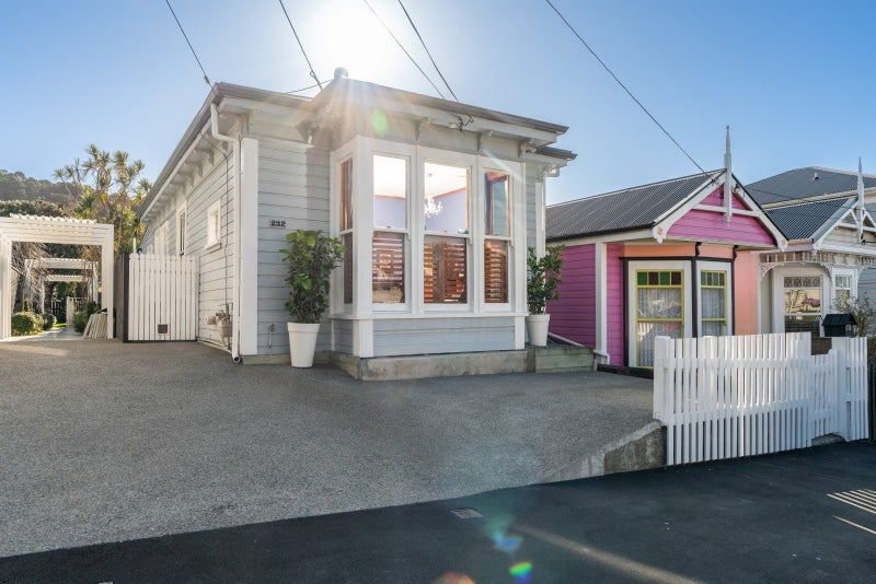232 Adelaide Road, Newtown, Wellington - Carousel 1