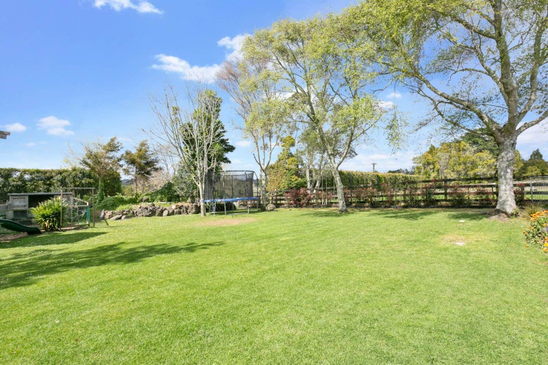 468 Waitakere Road, Henderson - Carousel 2