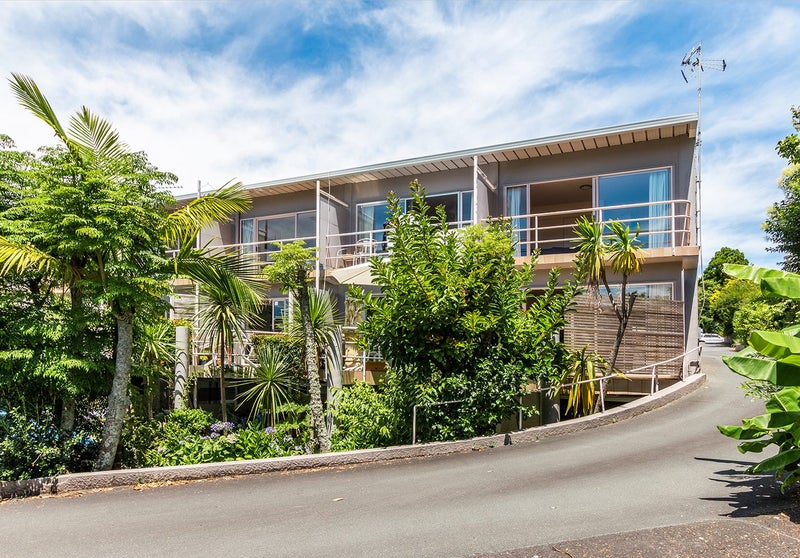 3/6 Sarsfield Street, Herne Bay, Auckland - Carousel 1