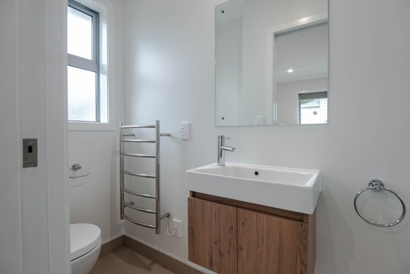 27D Ranui Terrace, Tawa, Wellington - Carousel 9