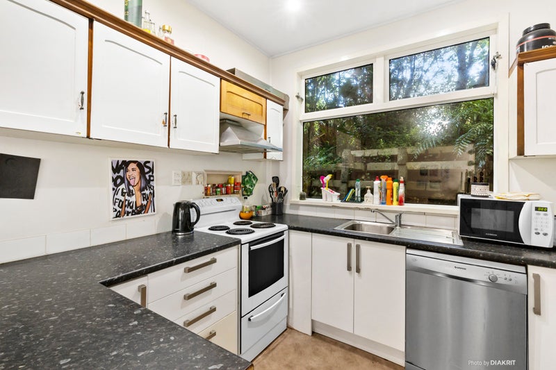 27 Brixham Way, Newtown, Wellington - Carousel 2