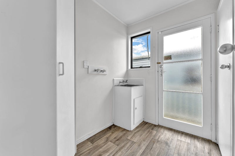 12 Hamblyn Place, Ranui, Auckland - Carousel 24