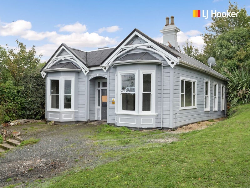 76 South Road, The Glen, Dunedin - Carousel 1