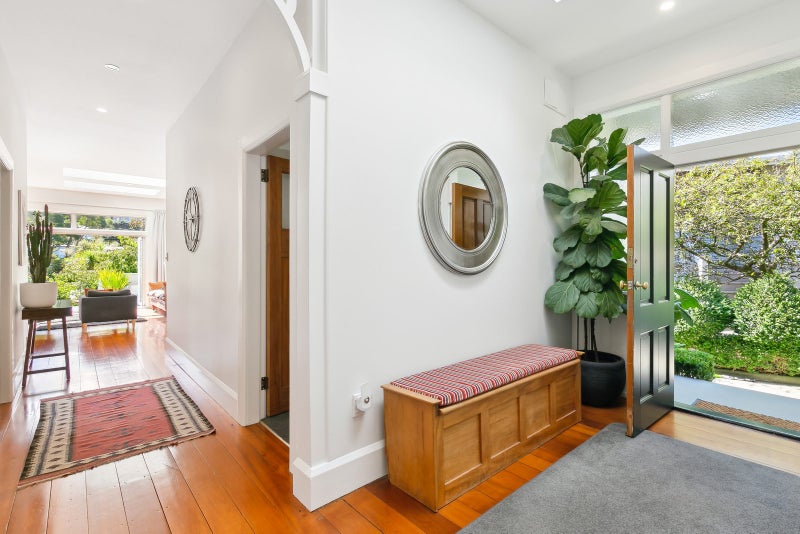 82 Waipapa Road, Hataitai, Wellington - Carousel 2