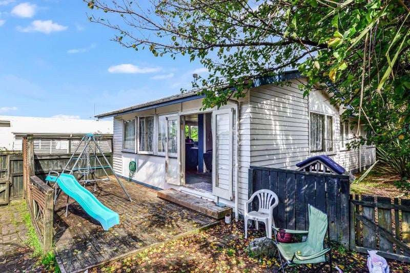 72 Winstone Avenue, Chartwell, Hamilton - Carousel 2