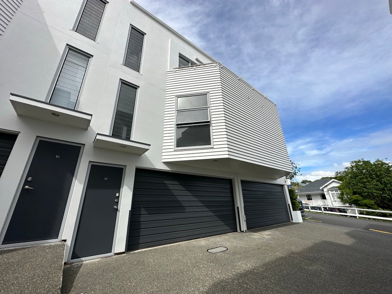 B2/15 Scanlan Street, Grey Lynn, Auckland - Carousel 1
