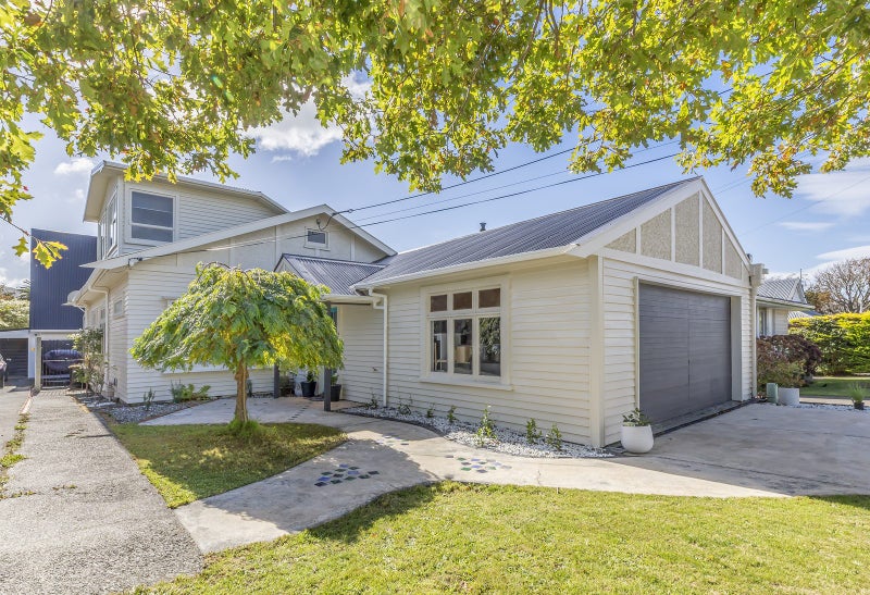 10A Cargill Street, Karori, Wellington - Carousel 1