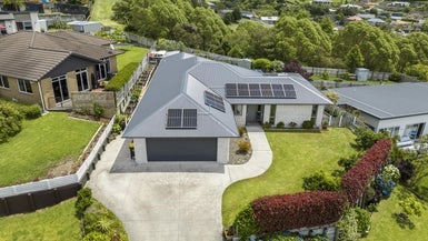 18 Danny Place, Pyes Pa, Tauranga - Carousel 1