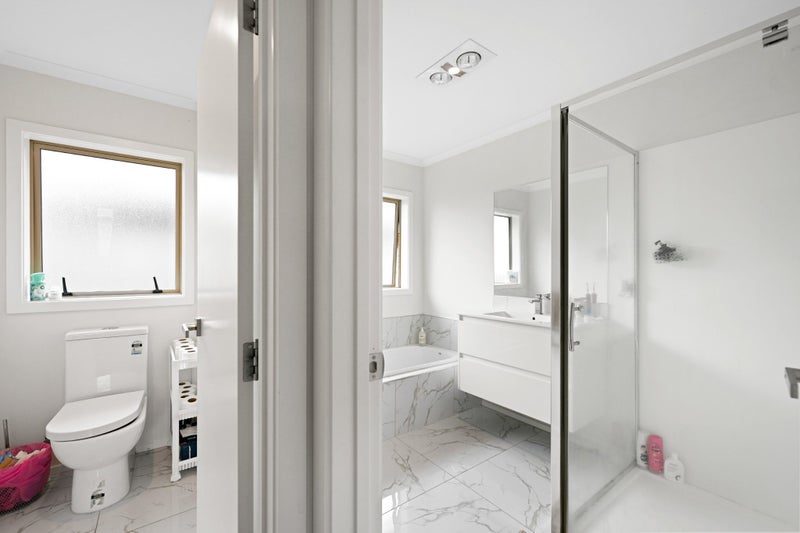 9 Oolong Court, Huntington, Hamilton - Carousel 16