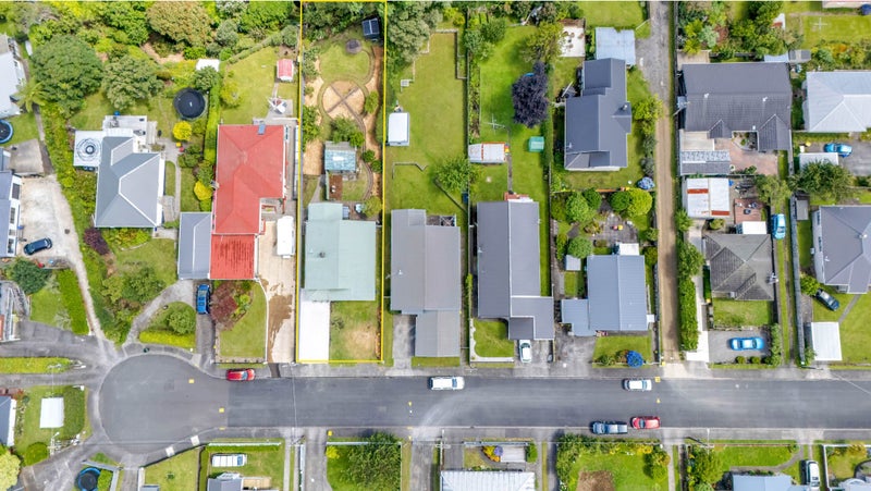 20 Walsh Road, Westown, New Plymouth - Carousel 33