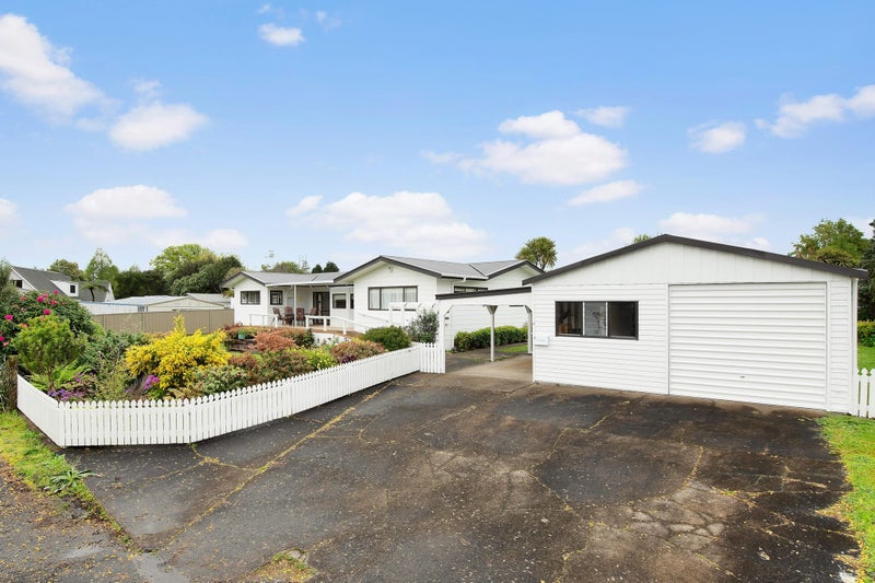 1 George Crescent, Buckland, Pukekohe - Carousel 23