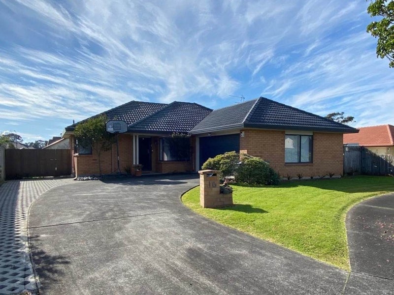 16 Brompton Place, Burswood, Auckland - Carousel 1