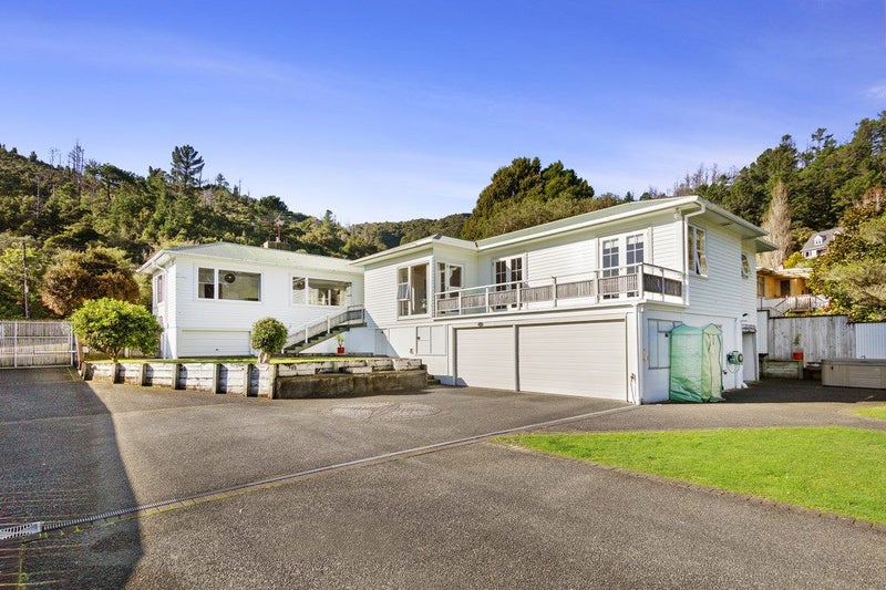 100 Manuka Street, Stokes Valley, Lower Hutt - Carousel 1