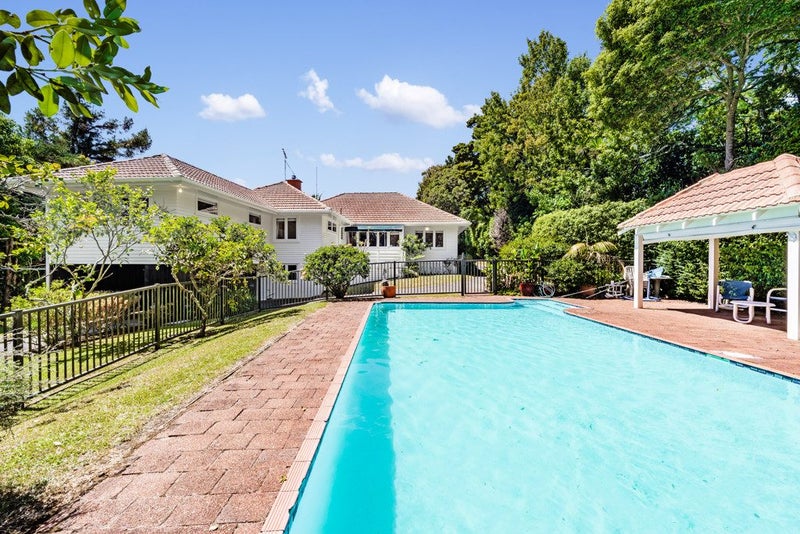 10 Pukeora Avenue, Remuera, Auckland - Carousel 1