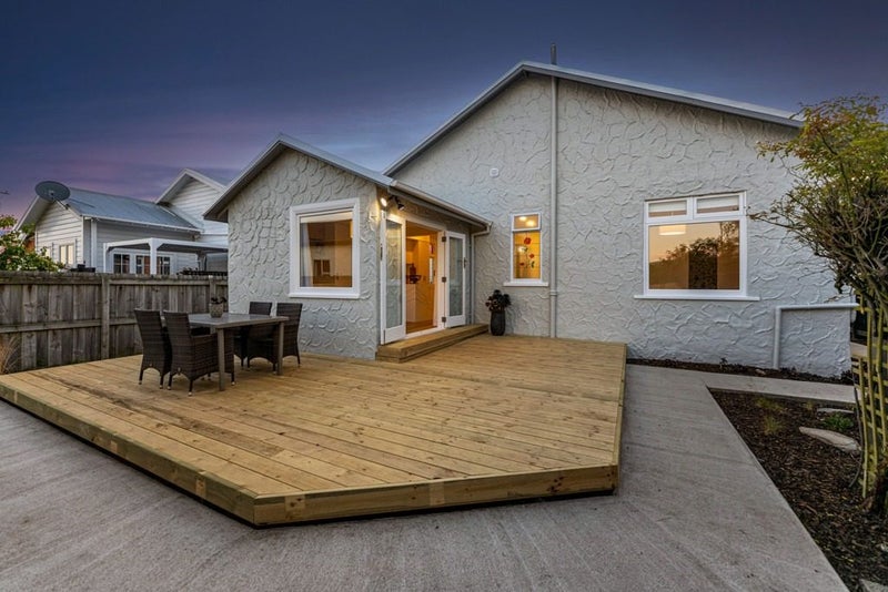 19 West Avenue, Saint Clair, Dunedin - Carousel 19