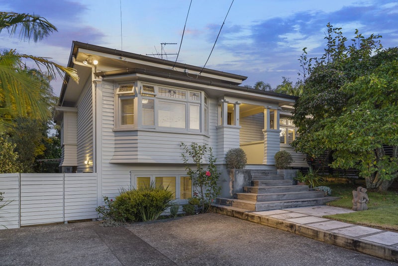 17 Edgars Road, Westmere, Auckland - Carousel 1